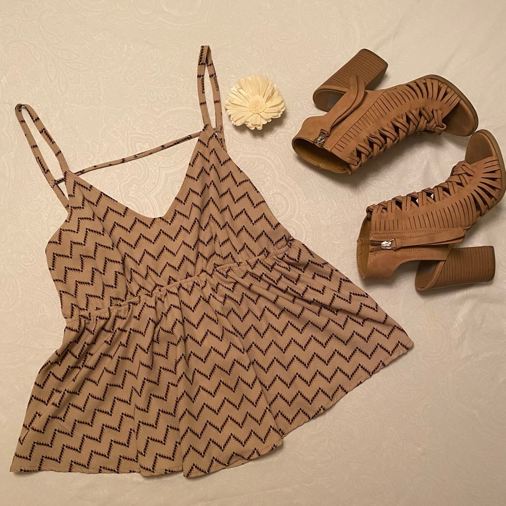 Creme / light brown top